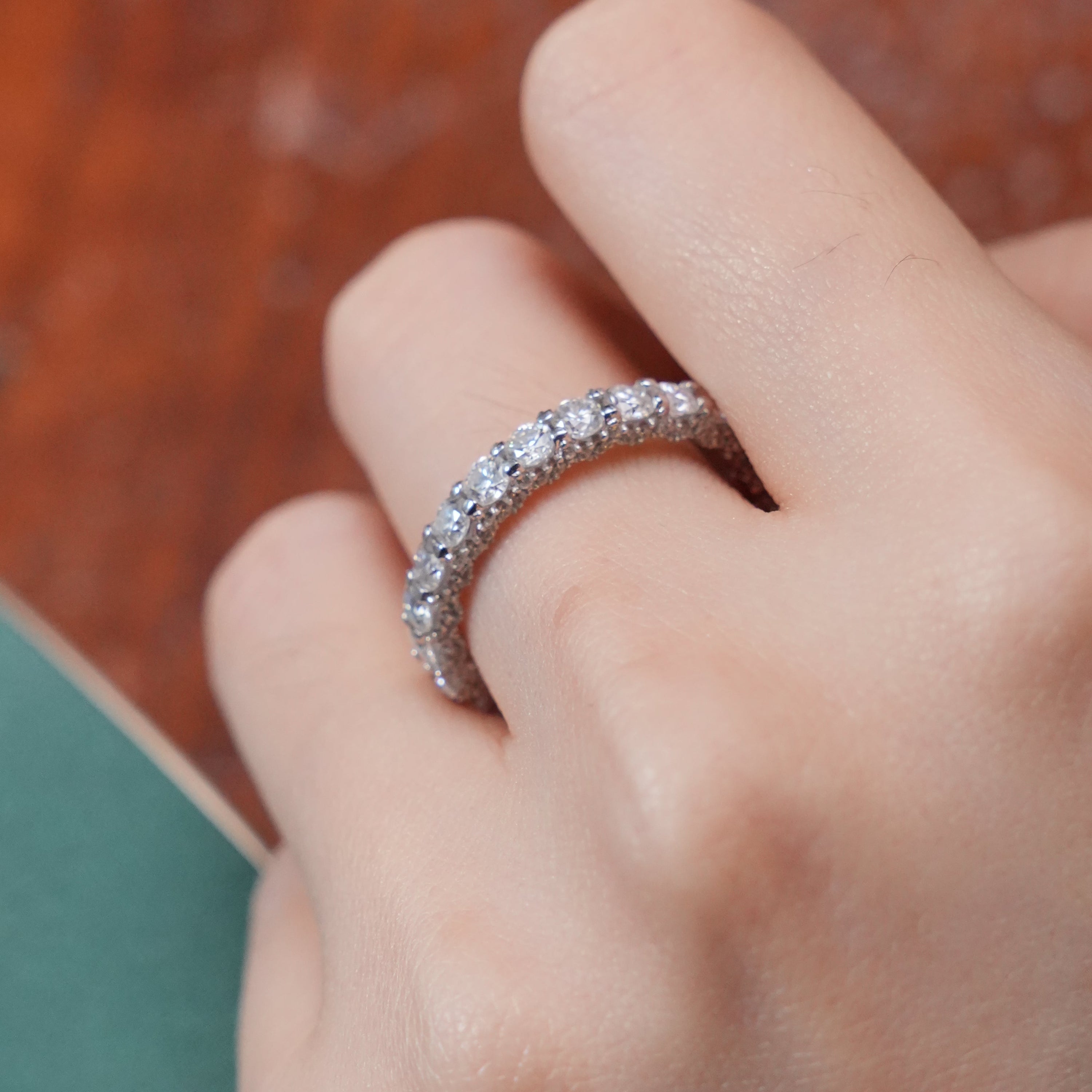 【わずか10秒】自宅でできる正確な指輪サイズの測り方