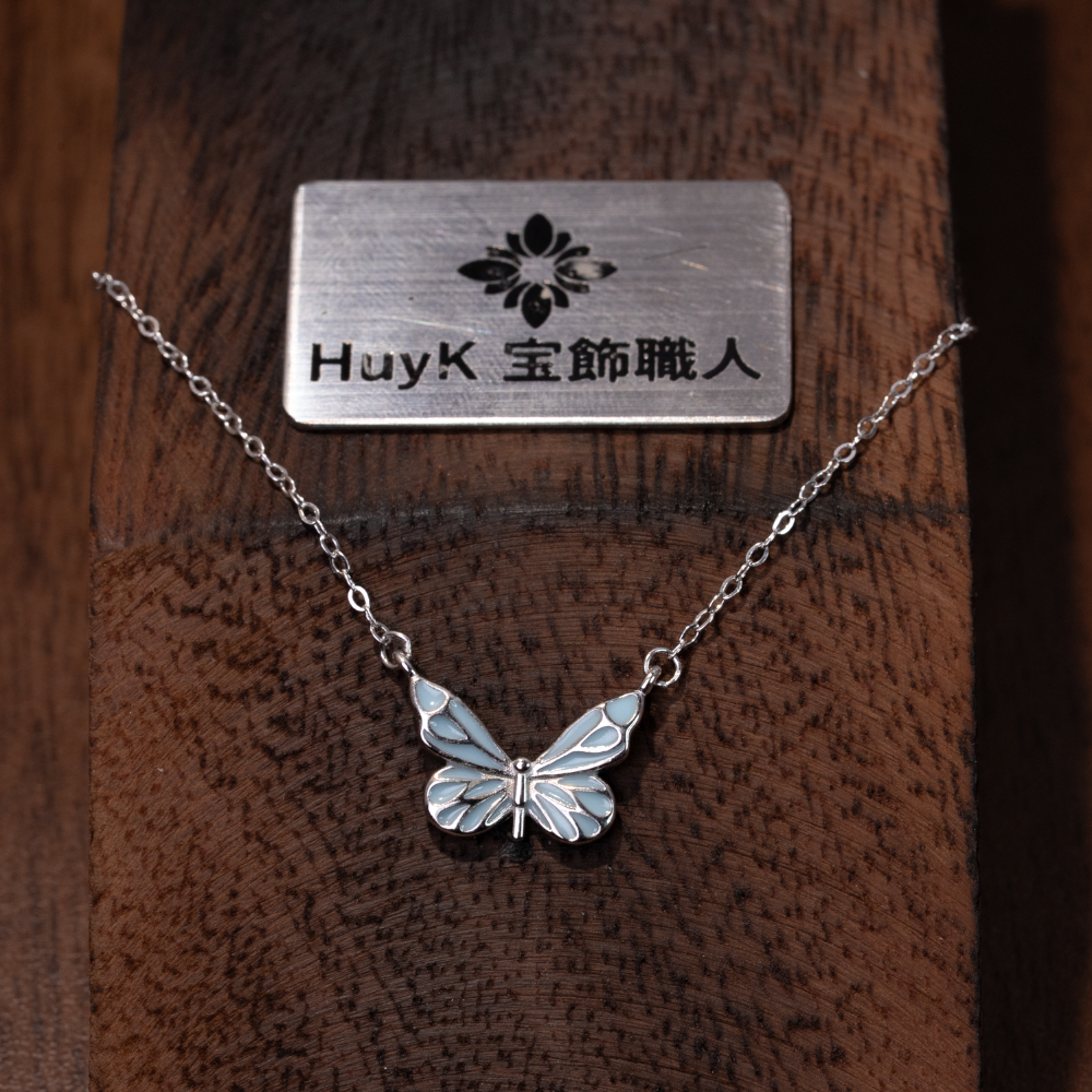 光る蝶ネックレス - s925 - D000904